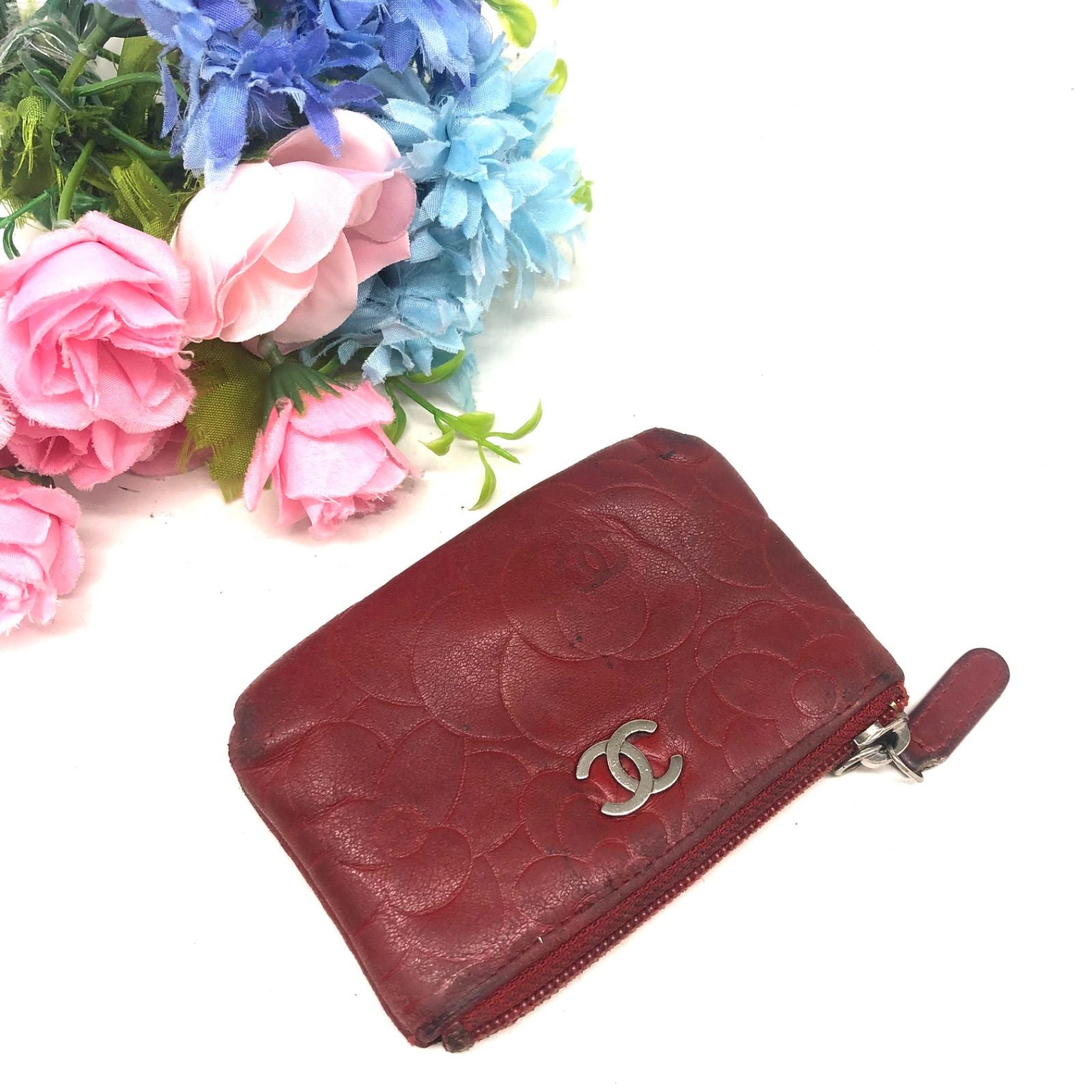 Chanel Coin Case Pouch Camellia Red CC Logo — view 2