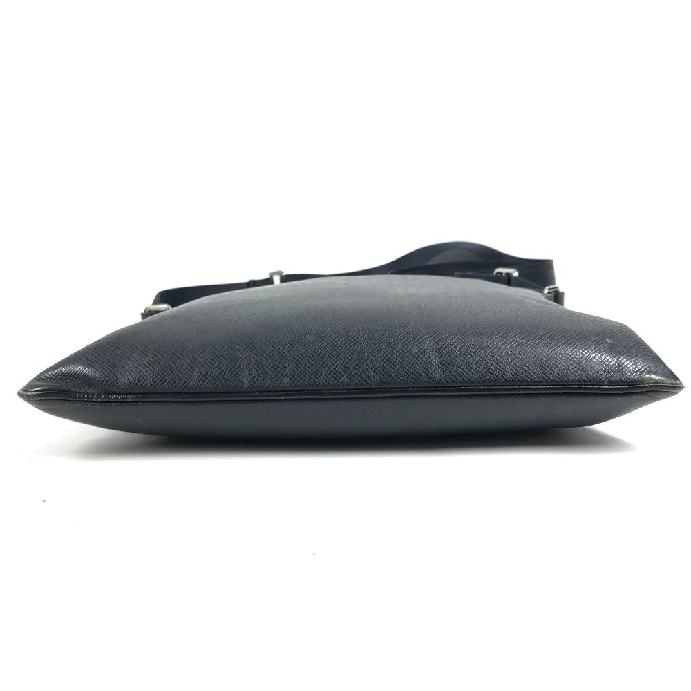 Louis Vuitton Shoulder Bag Sasha Taiga Leather Boreal Navy — view 5