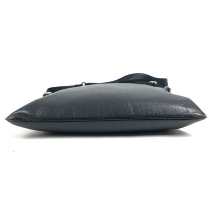 Louis Vuitton Shoulder Bag Sasha Taiga Leather Boreal Navy — view 5