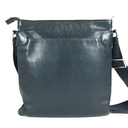 Louis Vuitton Shoulder Bag Sasha Taiga Leather Boreal Navy — view 2