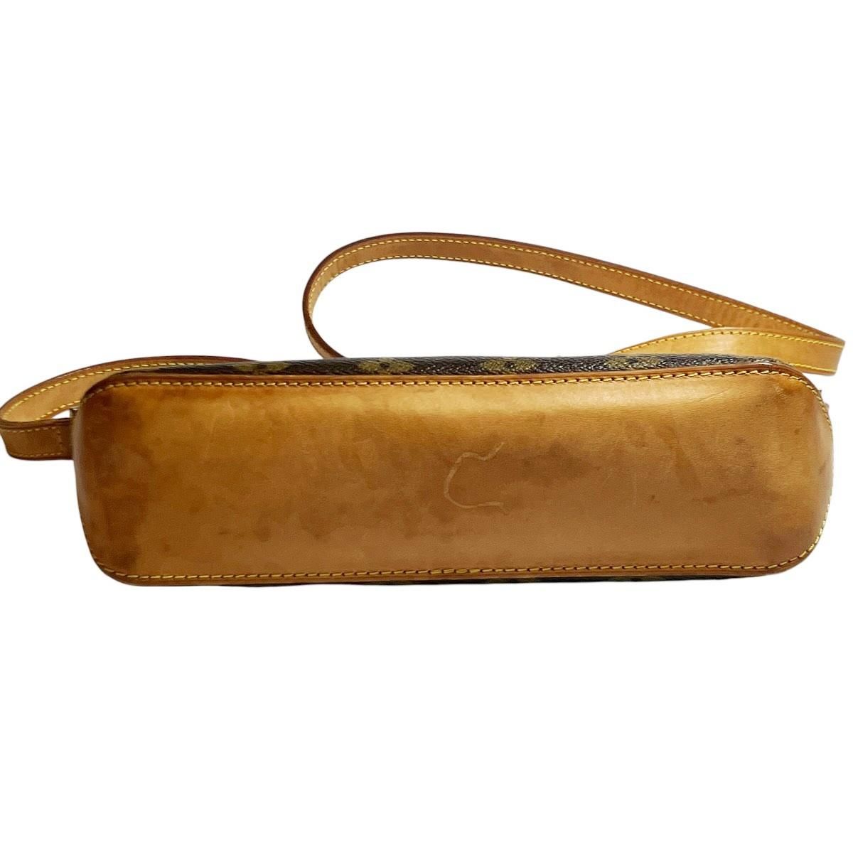 Louis Vuitton Trotteur Monogram Shoulder Bag Canvas — view 3