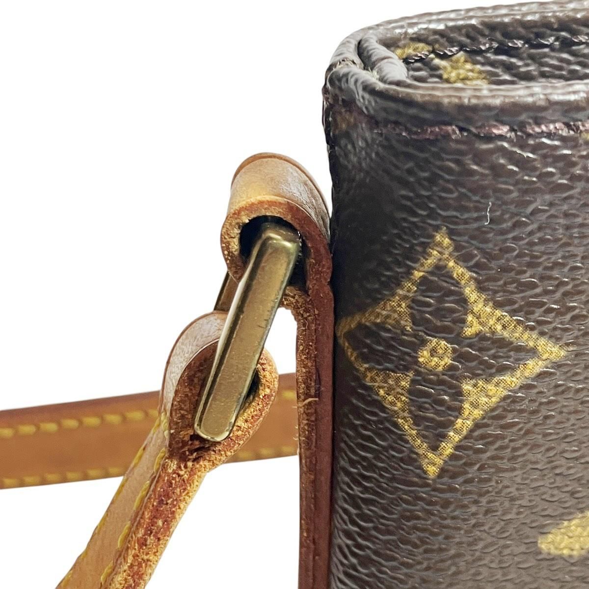 Louis Vuitton Trotteur Monogram Shoulder Bag Canvas — view 9
