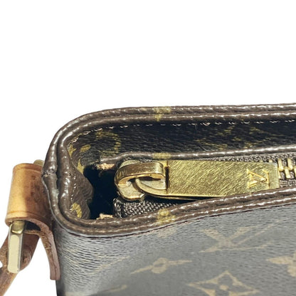 Louis Vuitton Trotteur Monogram Shoulder Bag Canvas — view 8