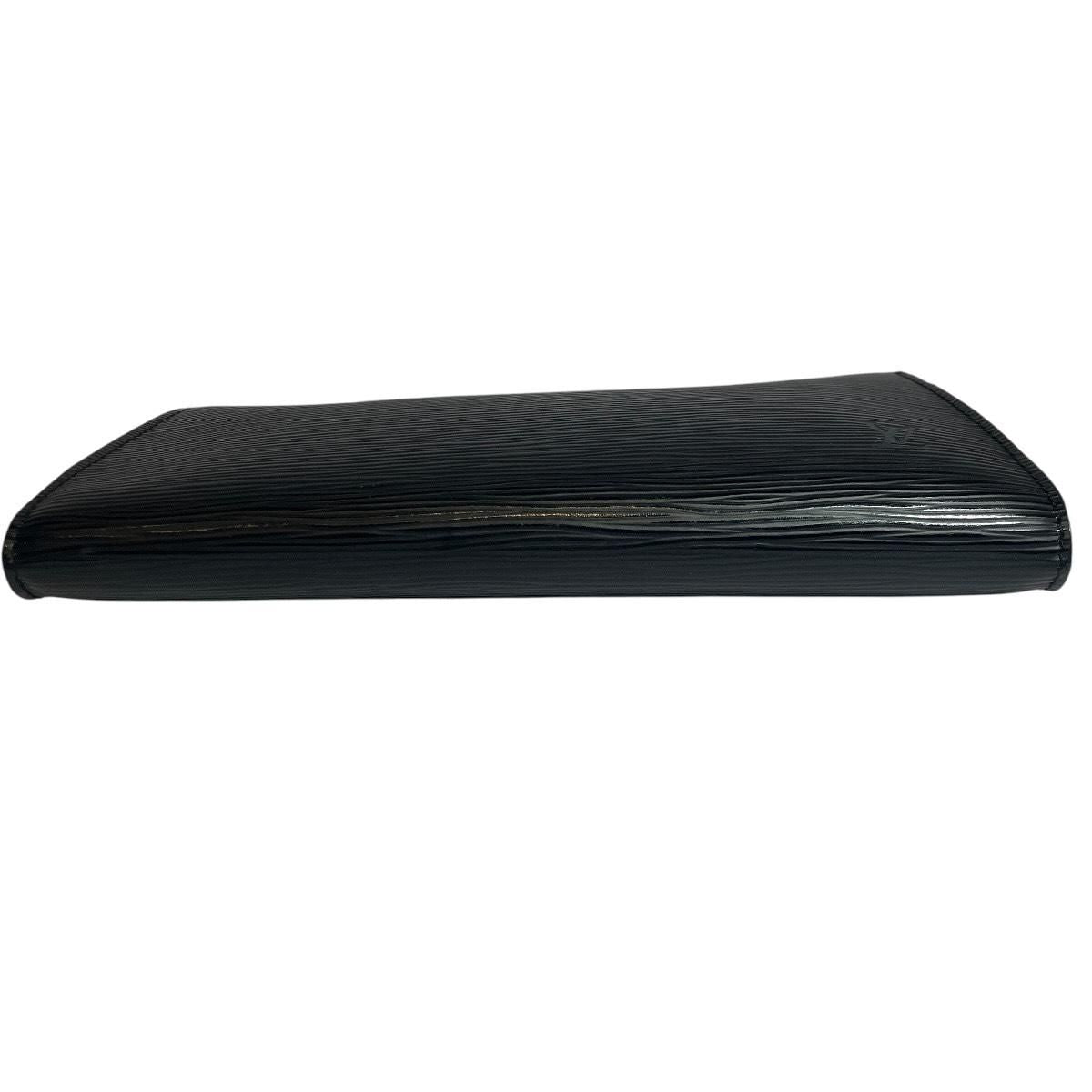 Louis Vuitton Pochette Epi Handbag Leather — view 3