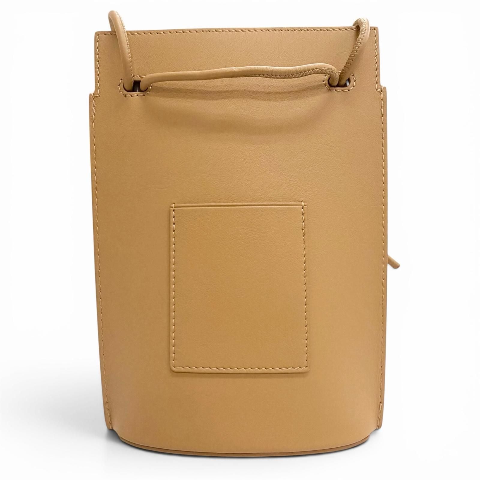 Loewe Pebble Dice Pocket Classic Calf Anagram Shoulder Bag Warm — view 3