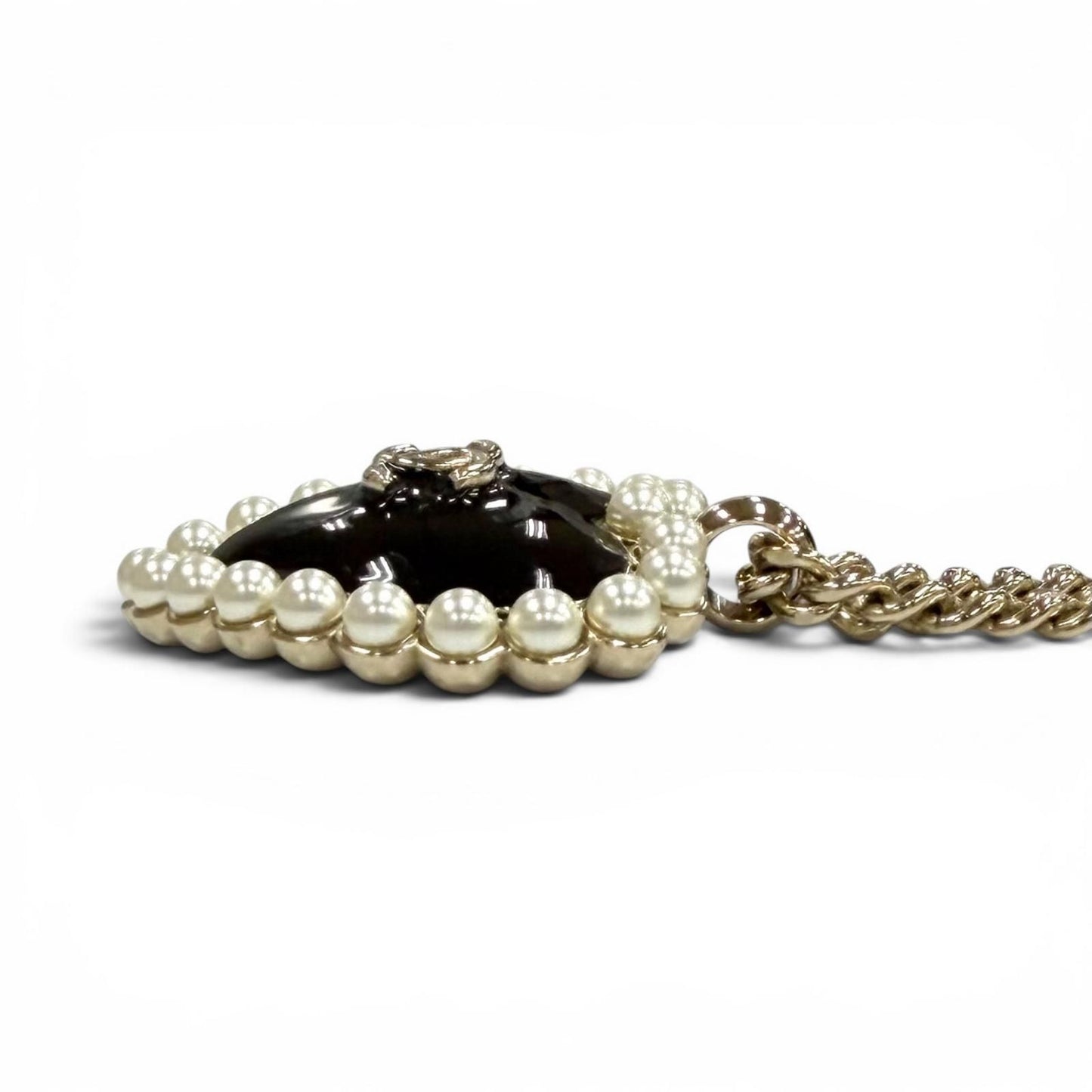 Chanel 25 CC Logo Pearl Heart Pendant Black White Gold — view 6