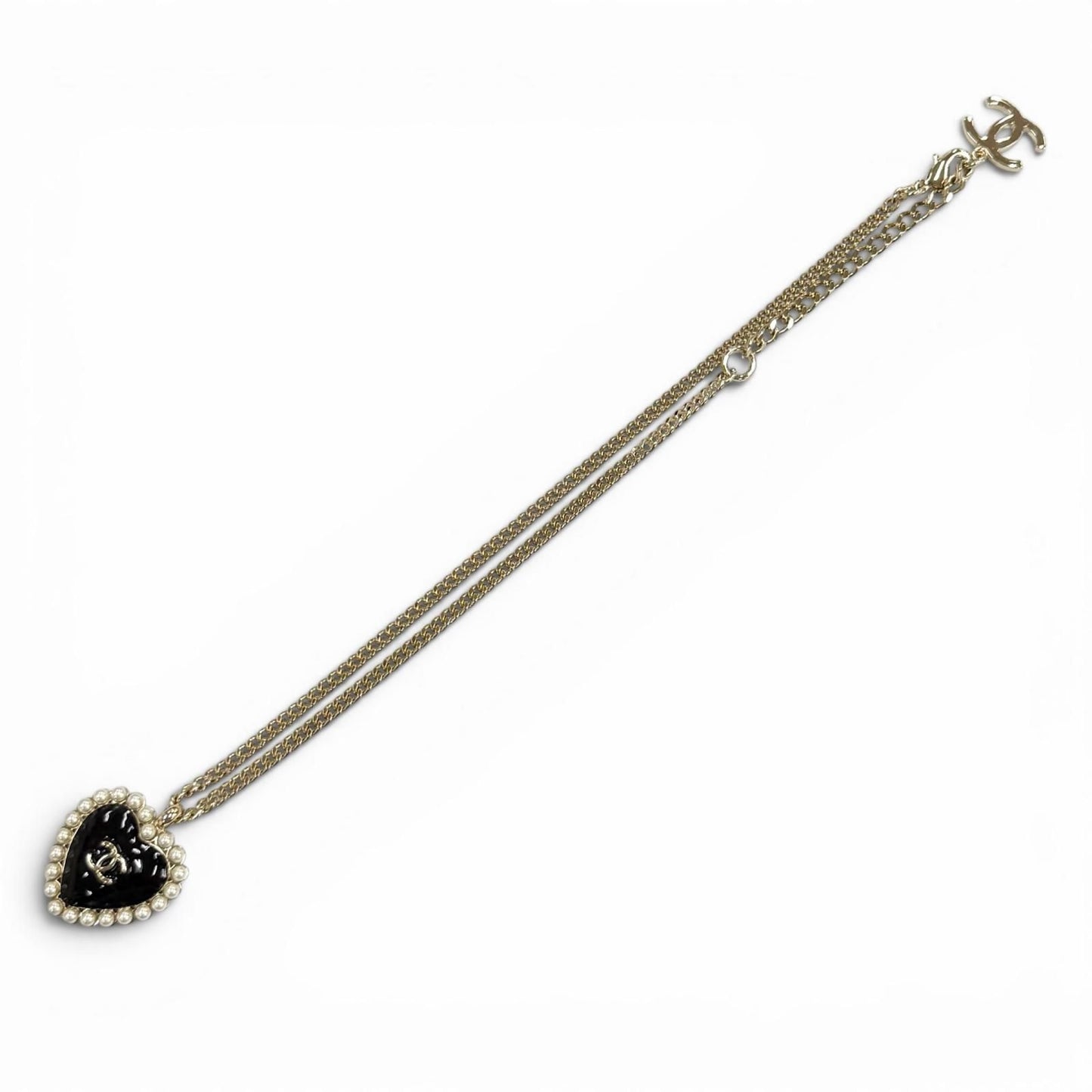 Chanel 25 CC Logo Pearl Heart Pendant Black White Gold — view 5