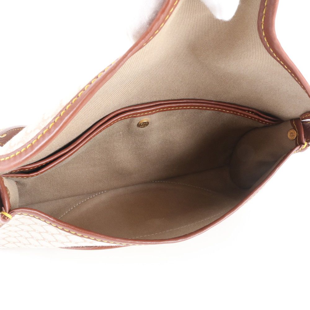 Celine Vintage Macadam Triomphe Leather Shoulder Bag Hand — view 7