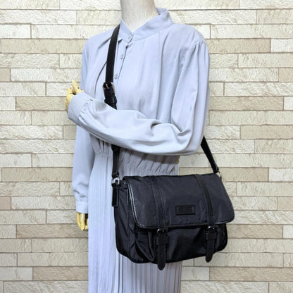 Gucci Shoulder Bag Black — view 2
