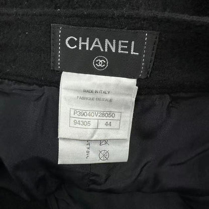 Chanel Short Quilted Leather Wool Black 44 — view 4