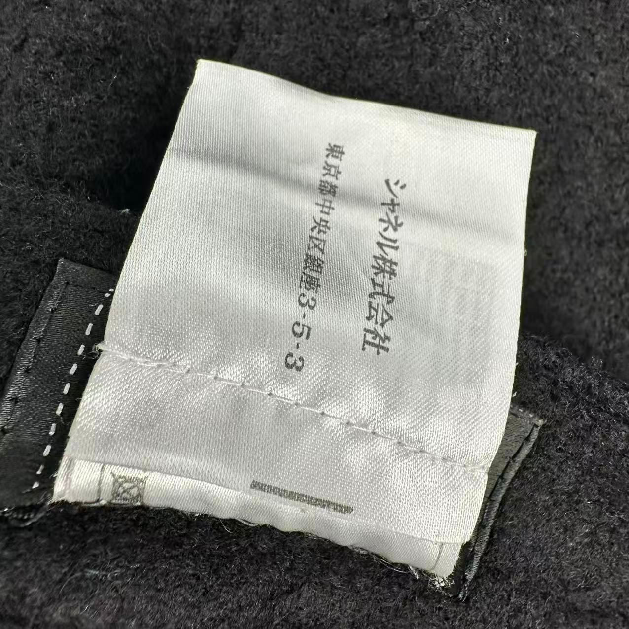 Chanel Short Quilted Leather Wool Black 44 — view 8