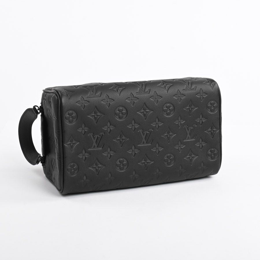 Louis Vuitton Clutch Dopp — view 5