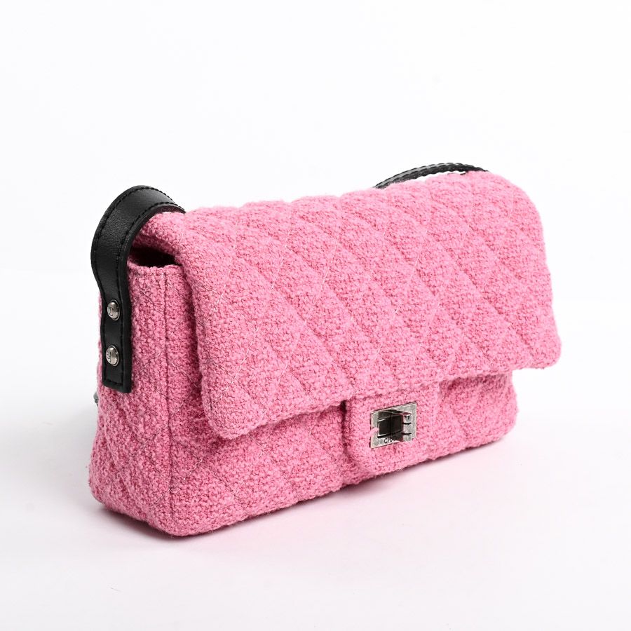 Chanel Shoulder Bag Pink — view 2