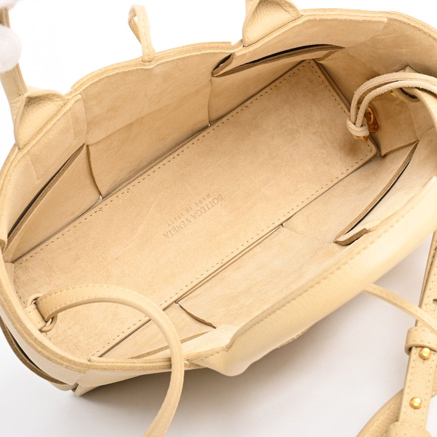 Bottega Veneta Handbag Mini Arco Tote — view 4