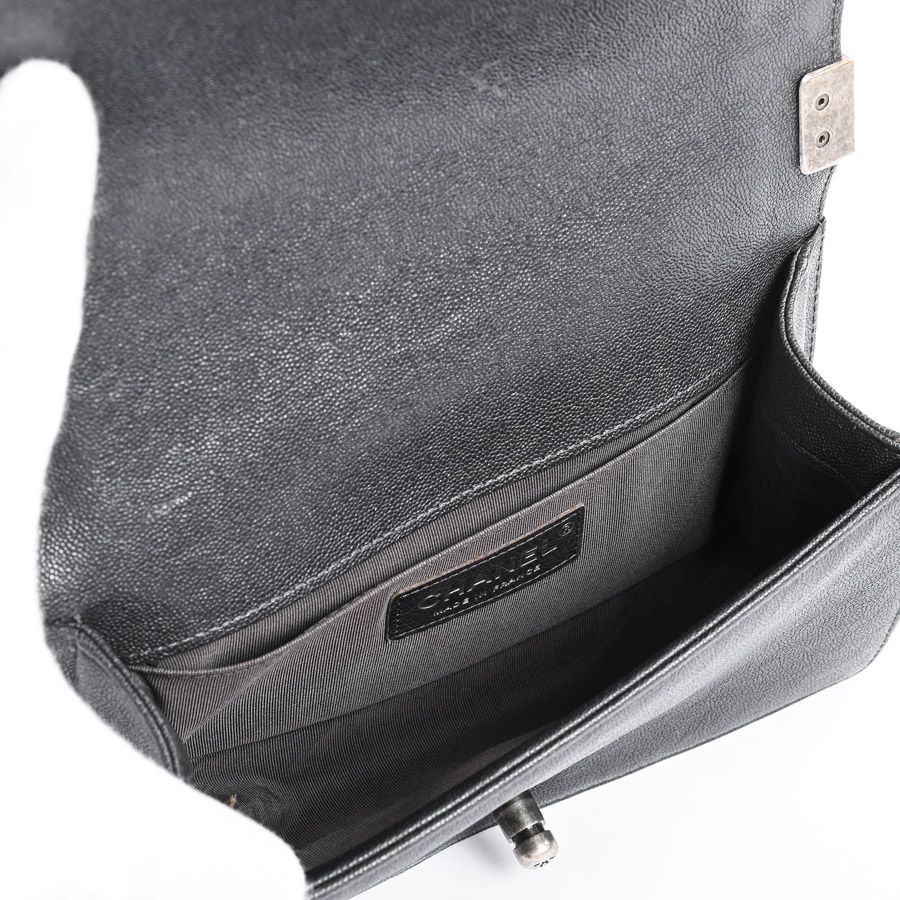 Chanel Shoulder Bag Boy Small — view 4