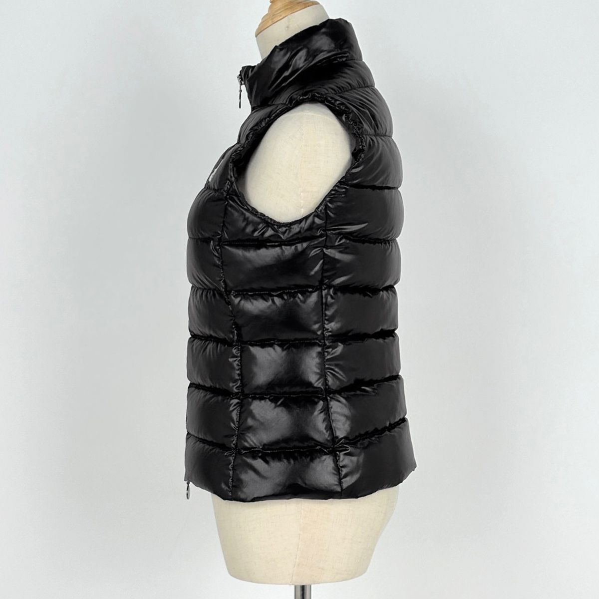 Moncler Ghany Down Vest Black — view 2