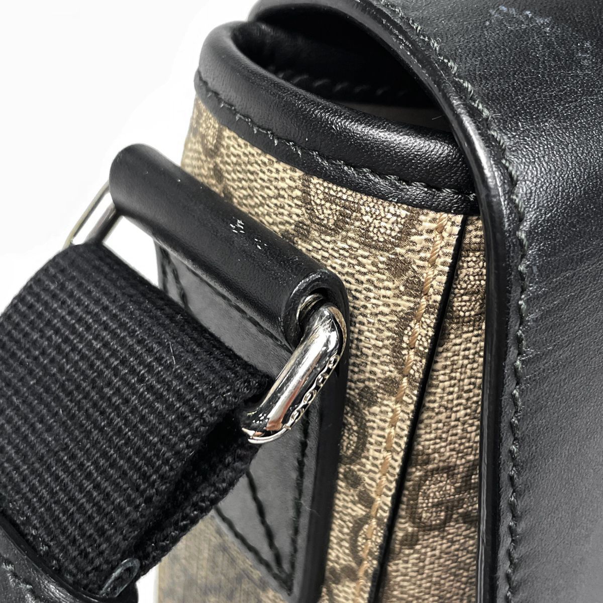 Gucci GG Pattern Shoulder Bag Beige Black — view 6