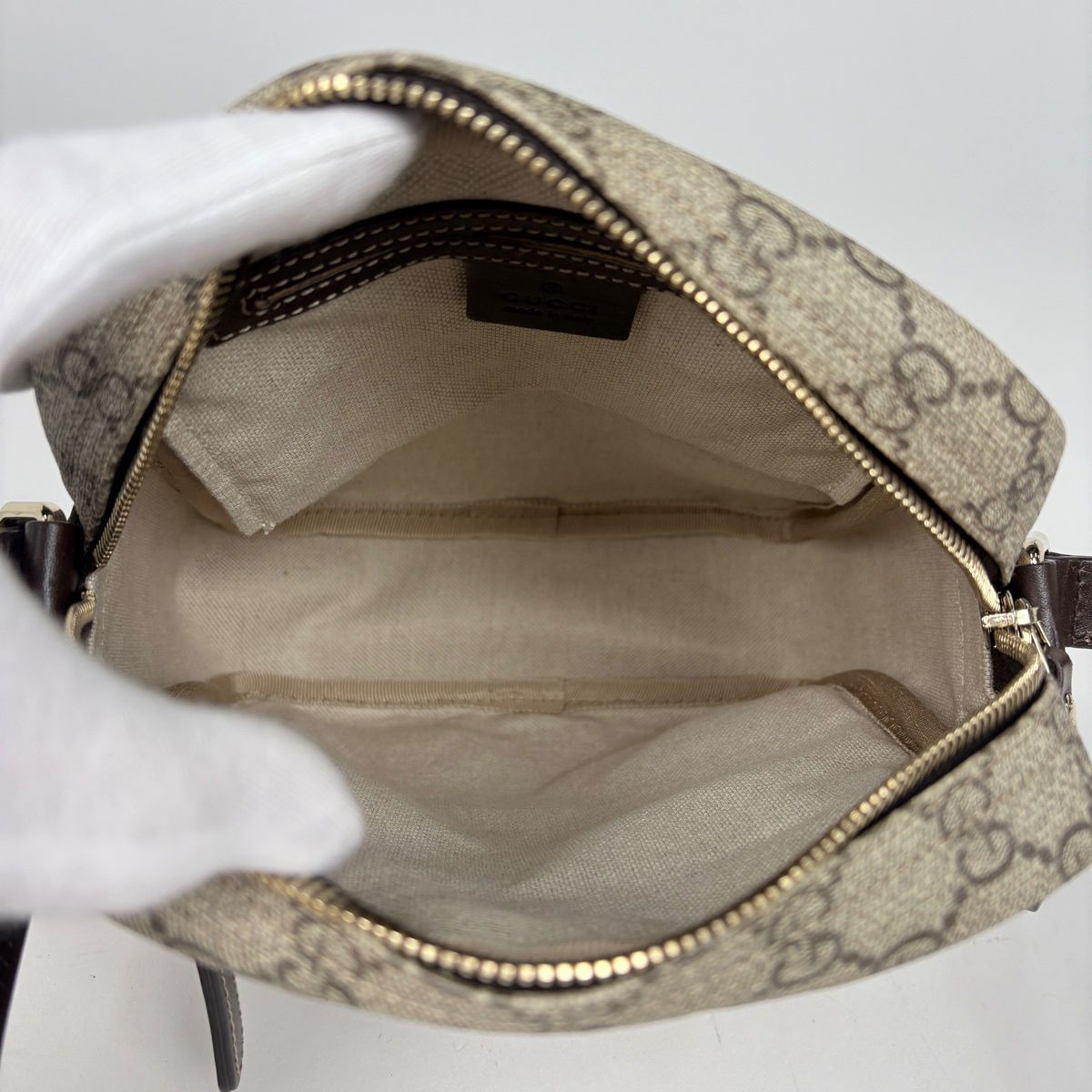 Gucci GG Pattern Shoulder Bag Brown — view 6