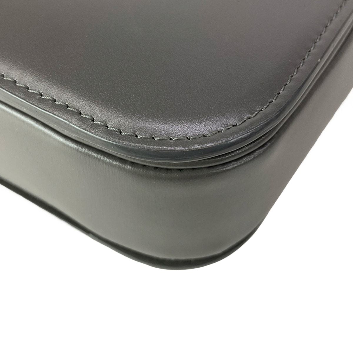 Celine Shoulder Bag Classic Triomphe Pebble — view 6