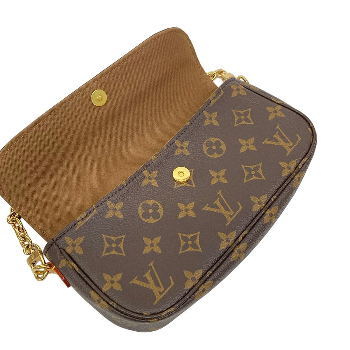 Louis Vuitton Wallet Monogram on Chain — view 3