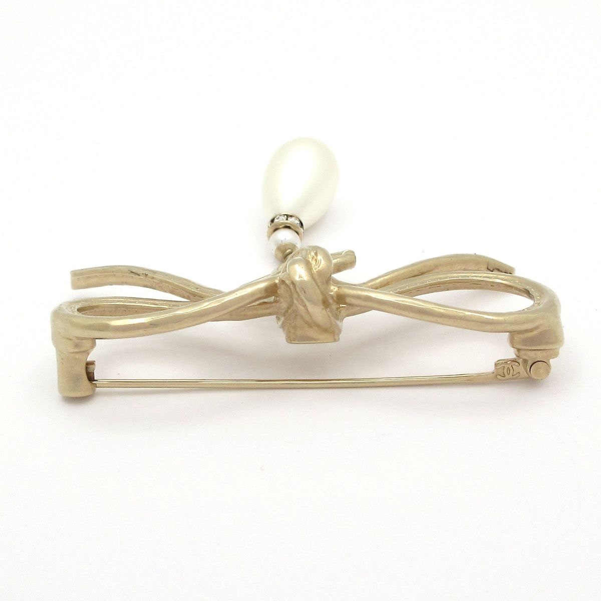 Chanel Brooch Gold White CC Logo Ribbon — view 4
