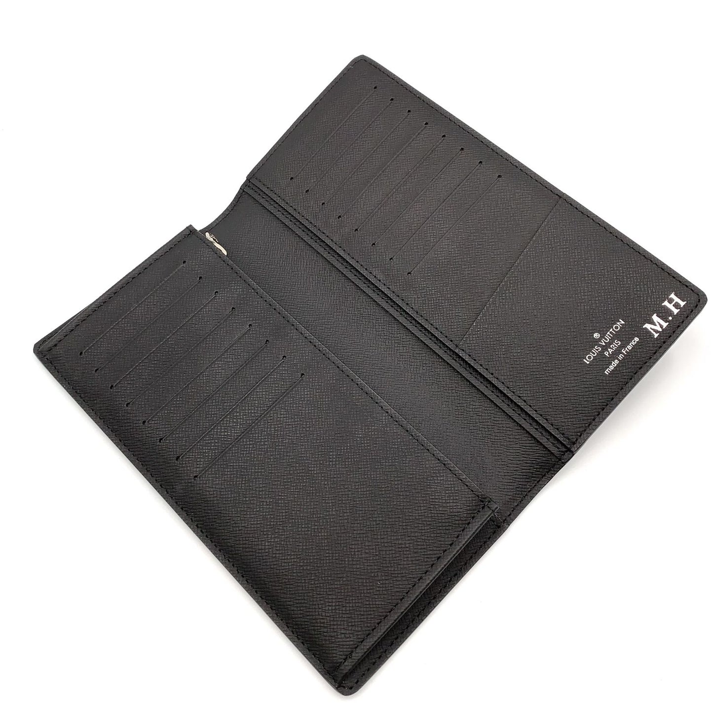 Louis Vuitton Portefeuille Brazza Taiga Initial Leather Black Bifold Wallet — view 3