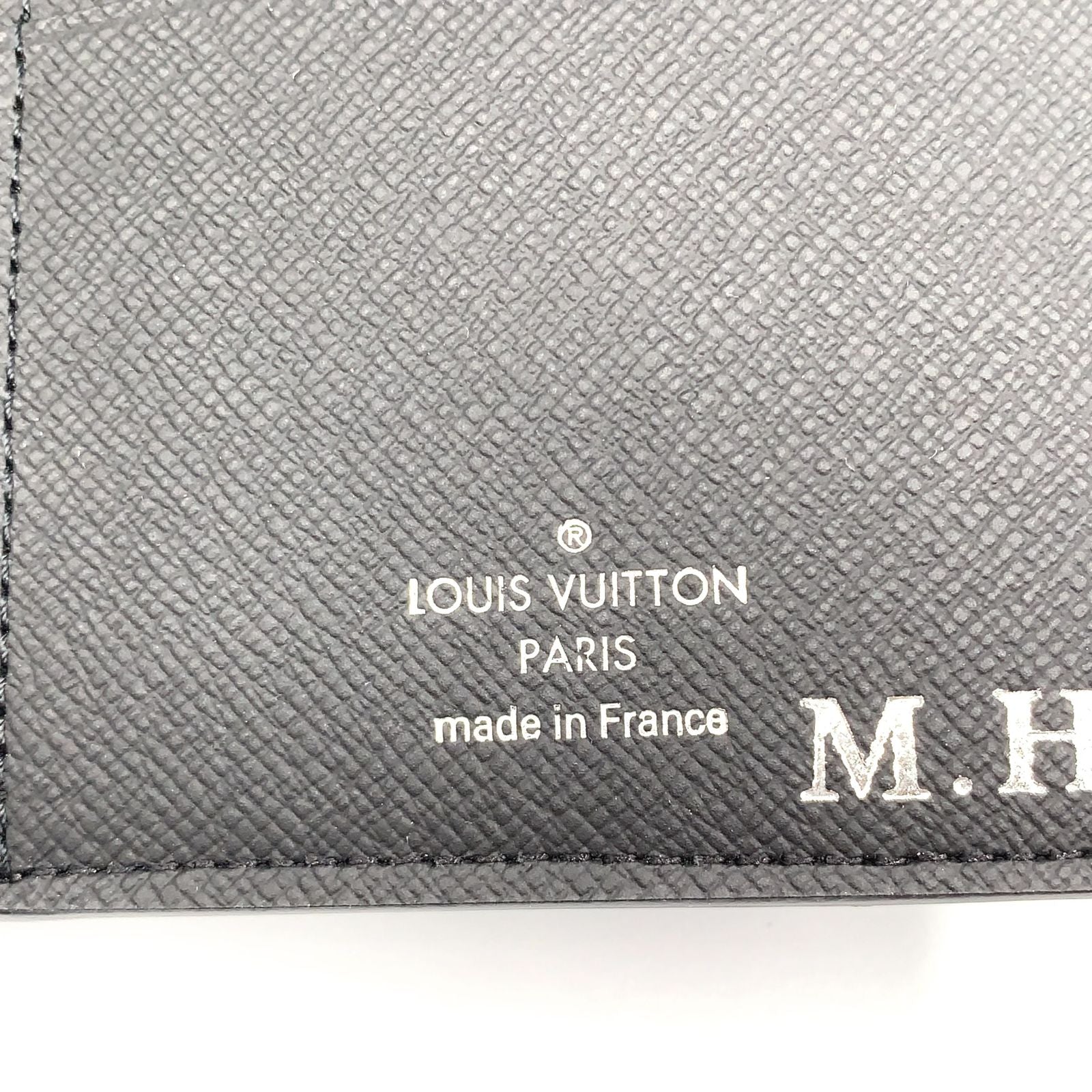 Louis Vuitton Portefeuille Brazza Taiga Initial Leather Black Bifold Wallet — view 4
