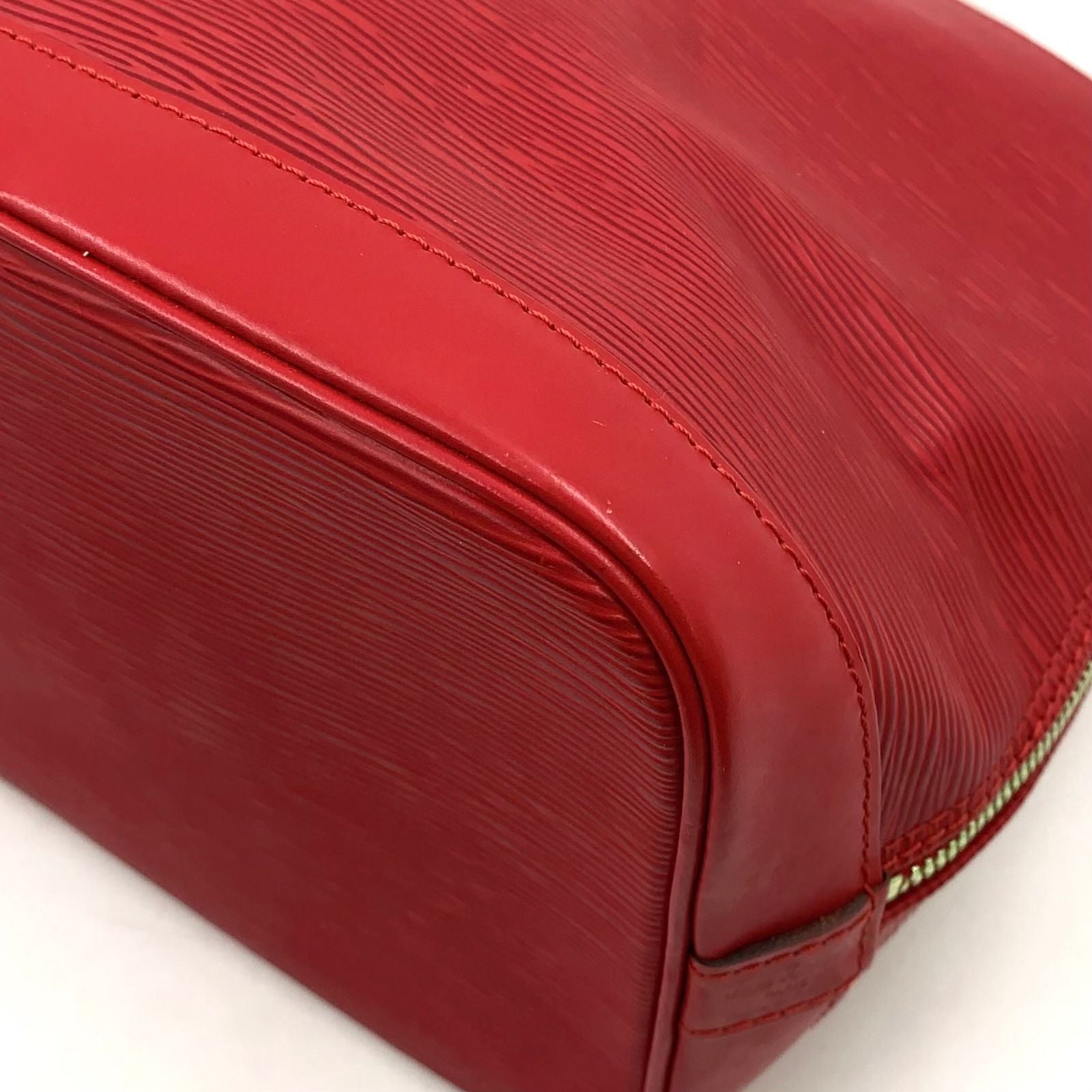 Louis Vuitton Alma Epi Castilian Red Leather Handbag Gold — view 9