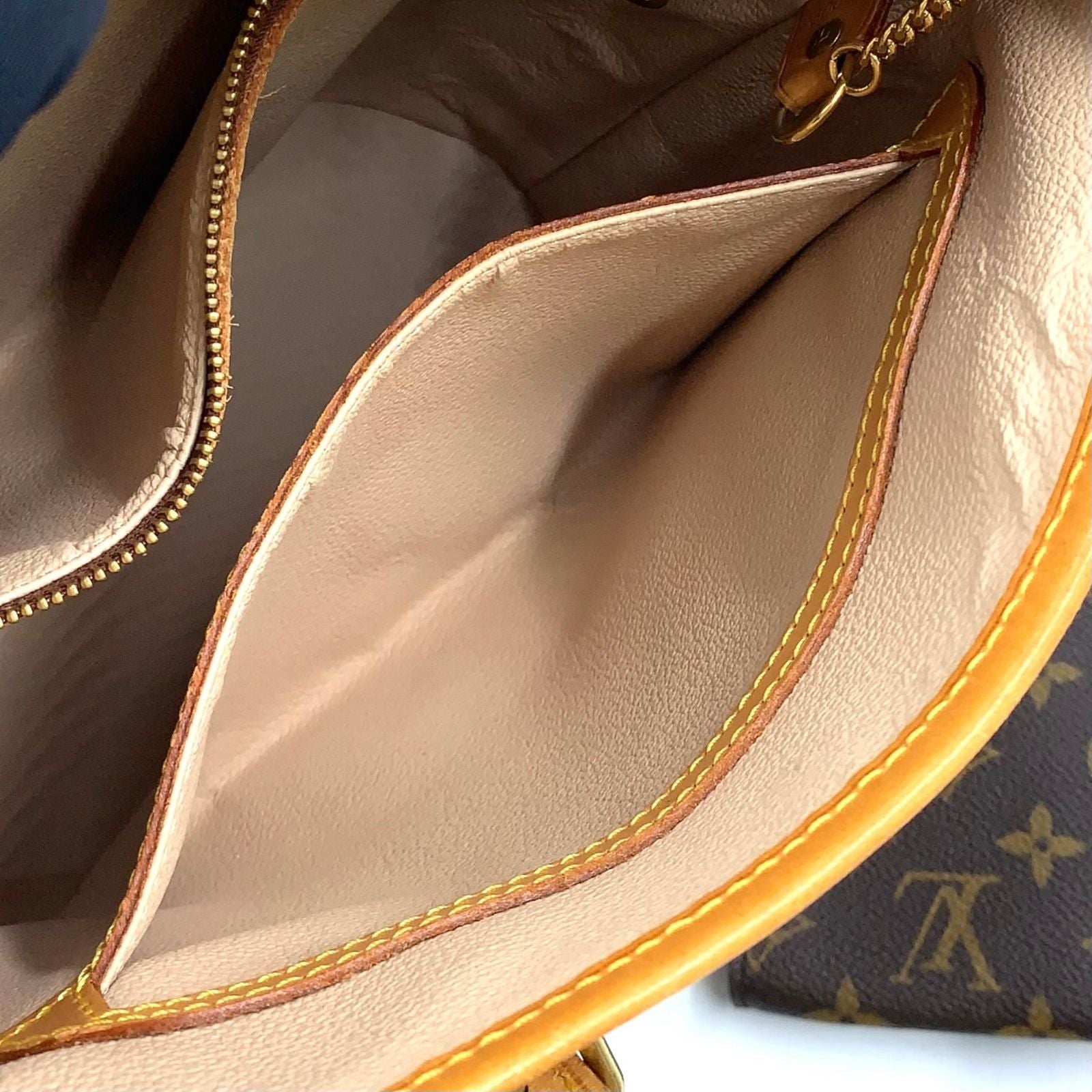 Louis Vuitton Bucket PM Monogram Leather Brown Shoulder Bag Gold — view 6