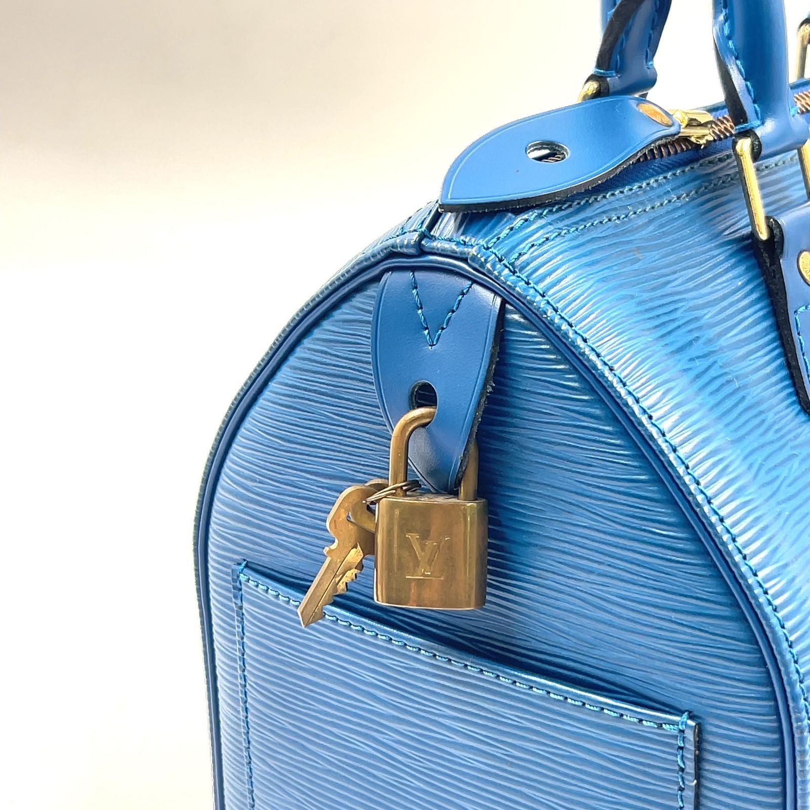 Louis Vuitton Speedy 25 Epi Toledo Blue Leather Handbag Gold — view 5