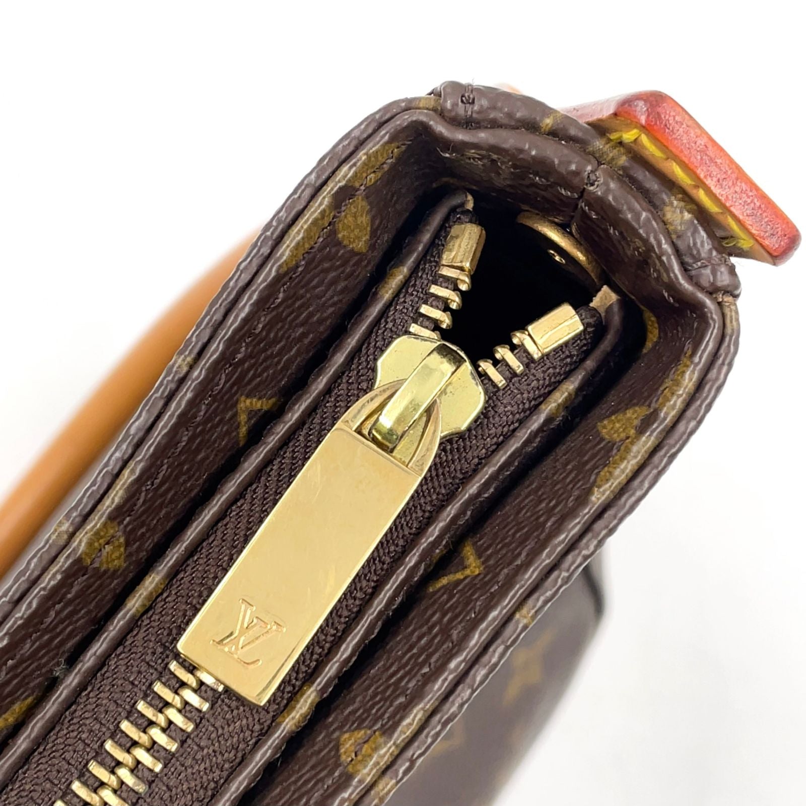 Louis Vuitton Looping Monogram Leather Brown Light Handbag Gold — view 6