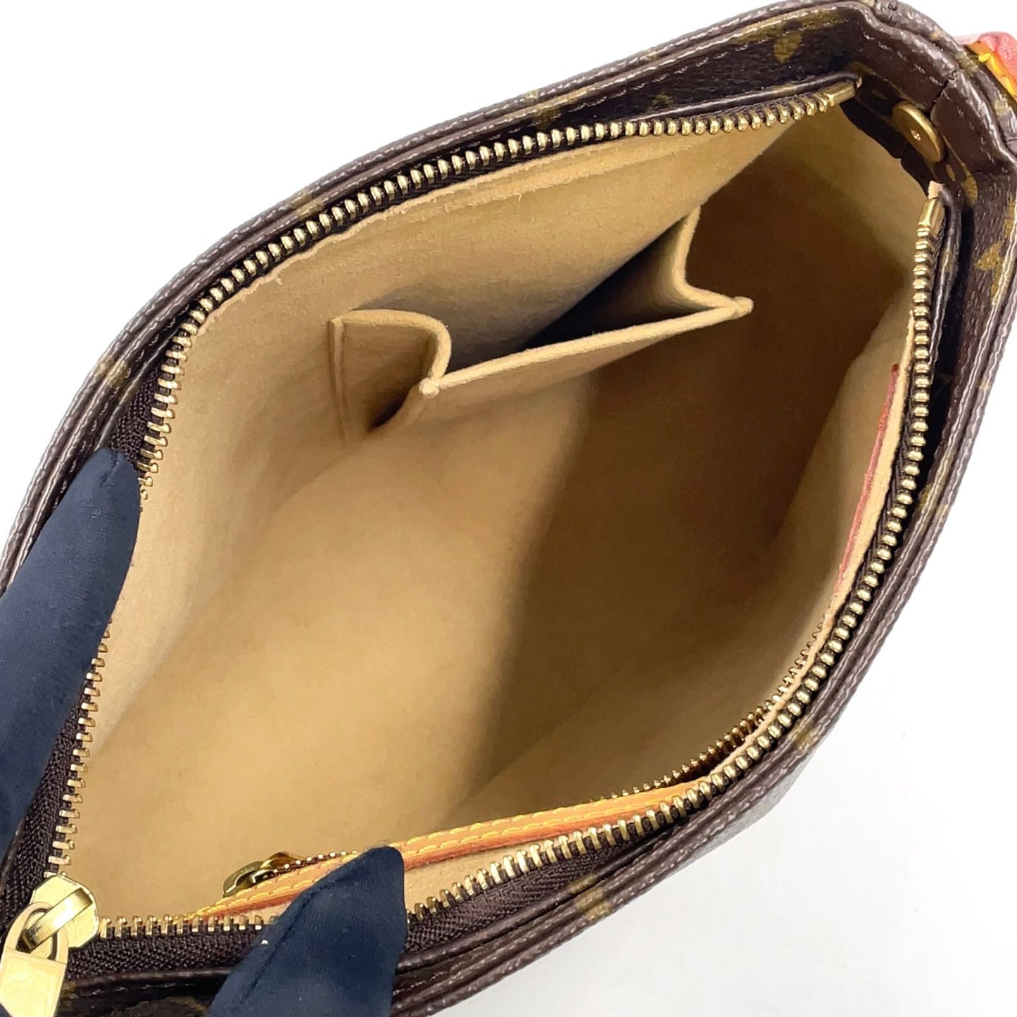 Louis Vuitton Looping Monogram Leather Brown Light Handbag Gold — view 3