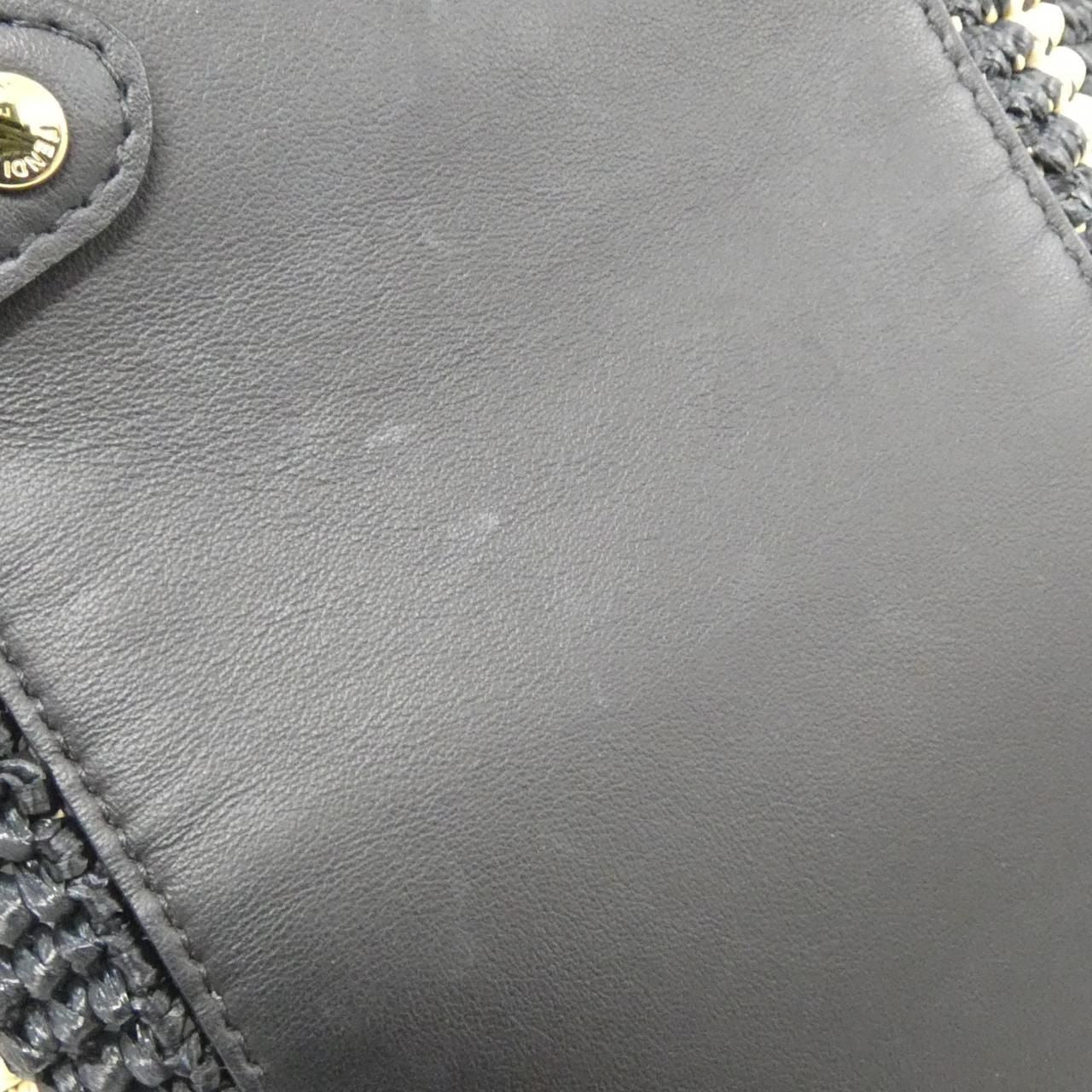 Fendi Shoulder Bag Black — view 4