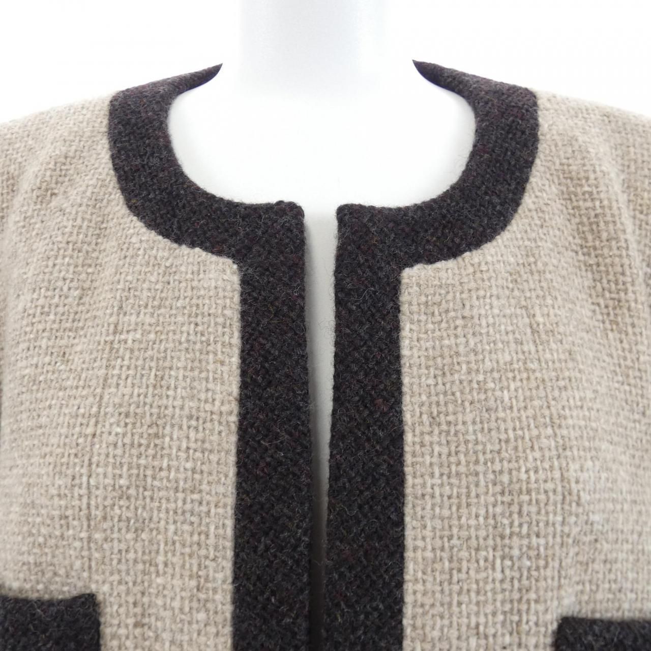 Chanel Vintage Collarless Jacket — view 5