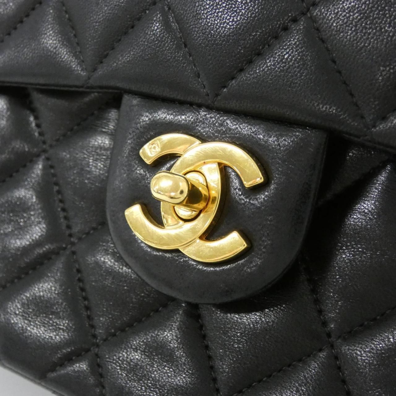 Chanel Vintage Shoulder — view 4