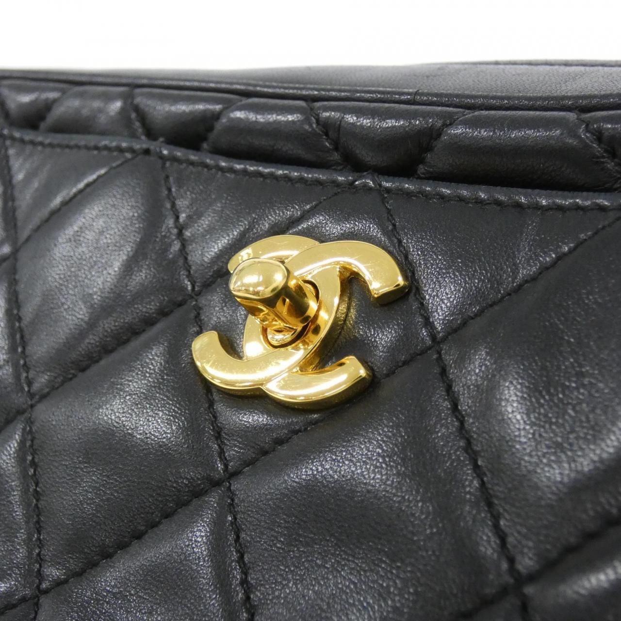 Chanel Vintage Shoulder — view 4