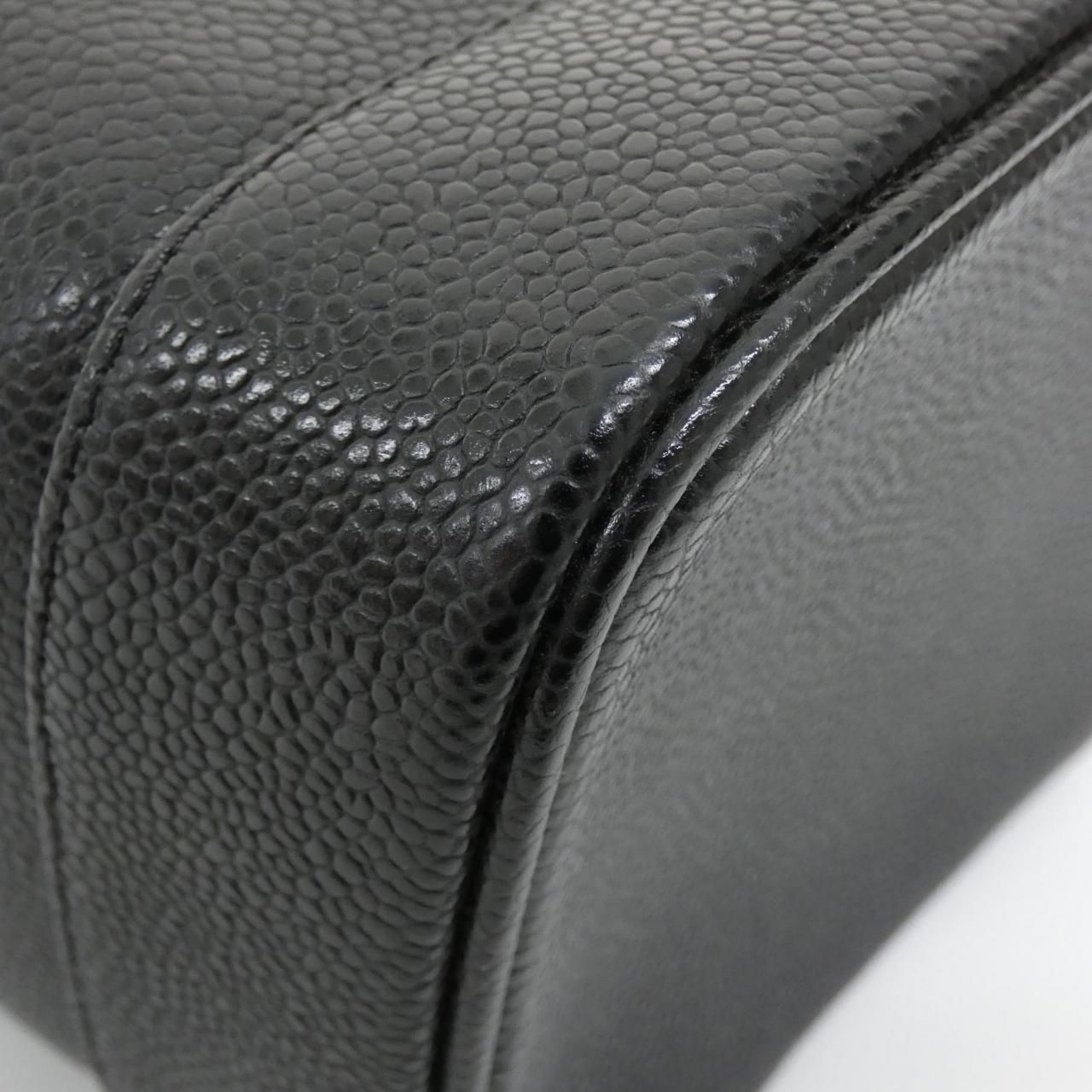 Chanel Vintage Bag Handbag Black — view 3