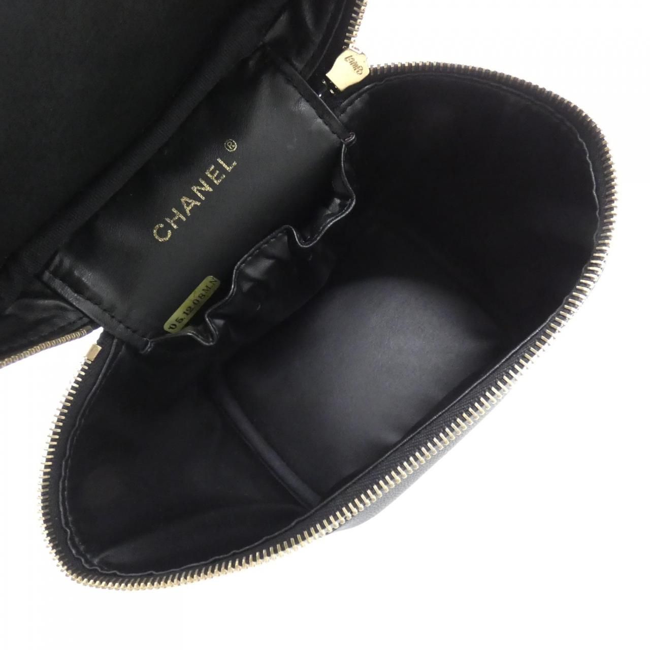 Chanel Vintage Bag Handbag Black — view 6