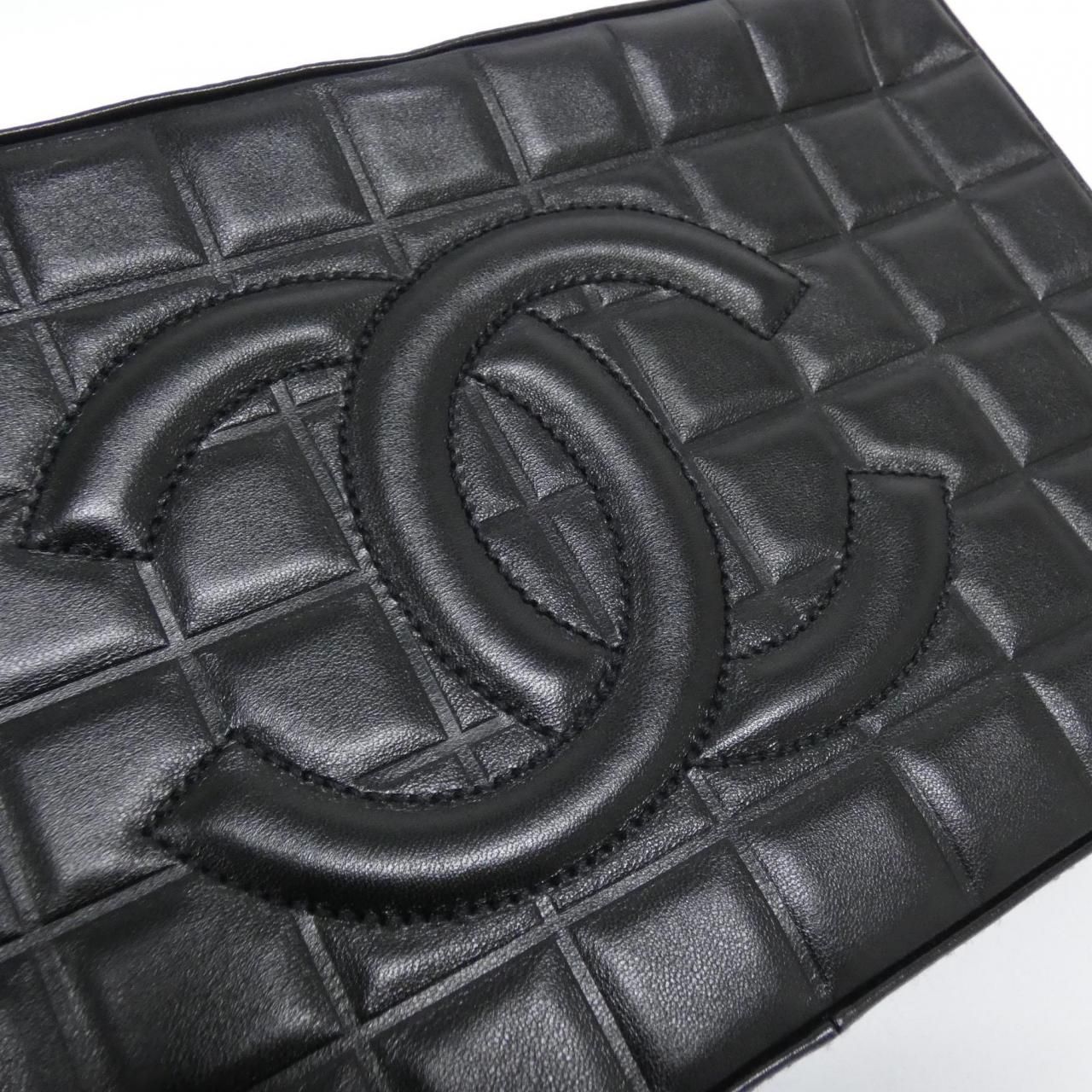 Chanel Vintage Choco Bar Line Shoulder — view 4