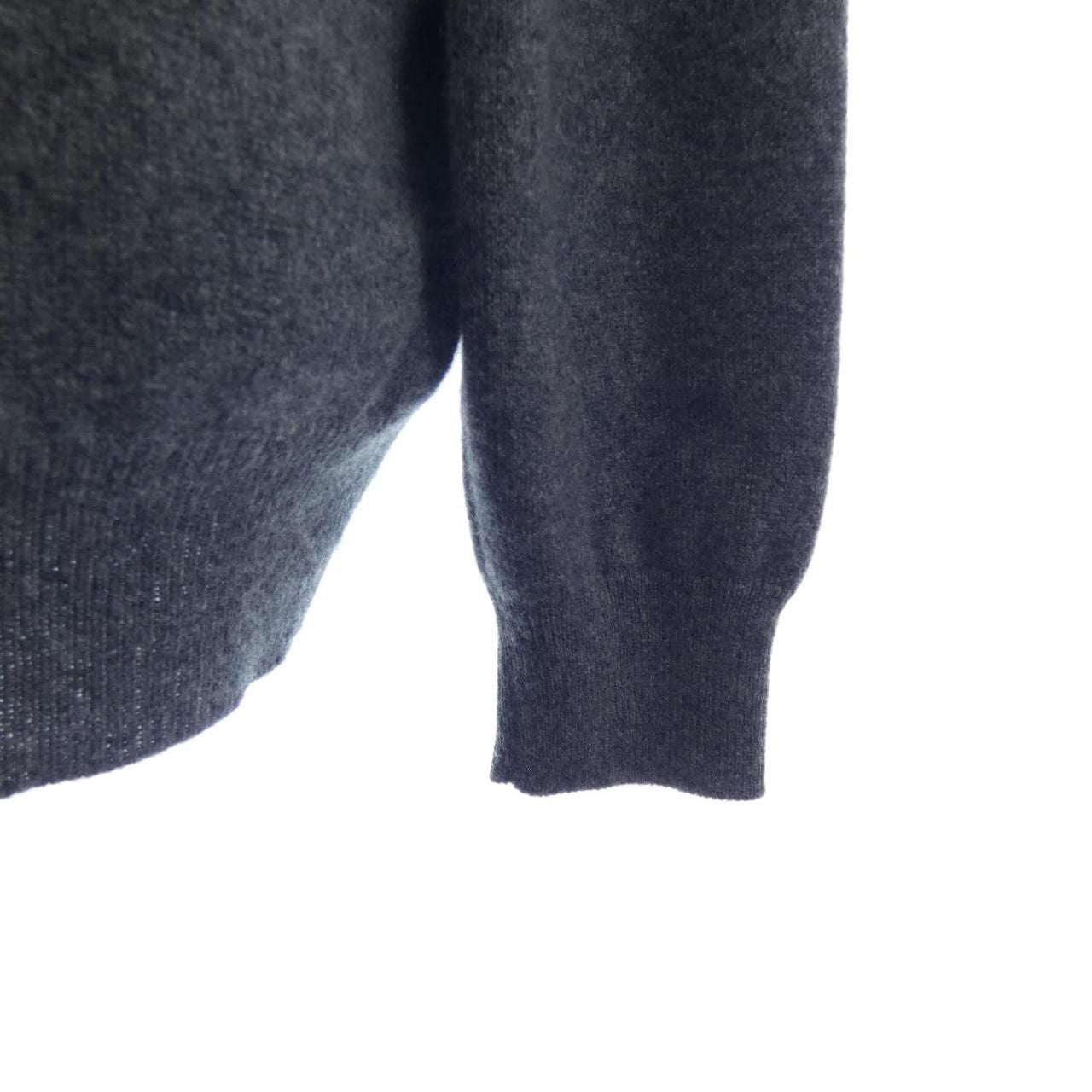 Louis Vuitton LV Embossed Cashmere Cleave Neck Knit Sweater — view 6