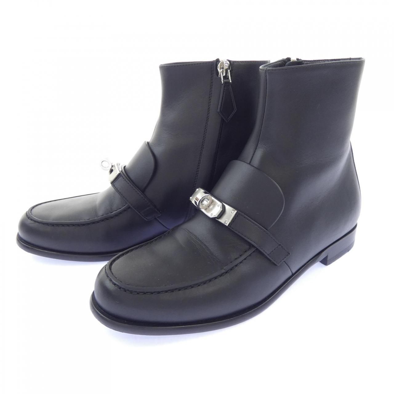 Hermes Kelly Buckle Boots — view 3
