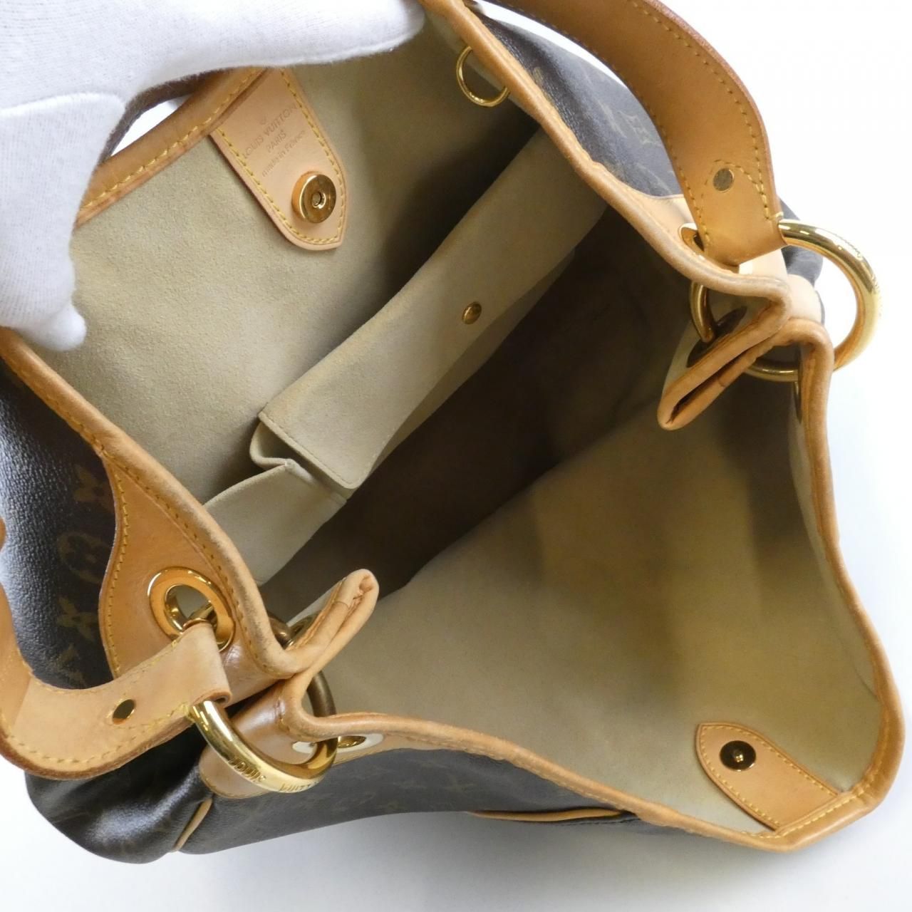 Louis Vuitton Monogram Galleria GM Shoulder — view 9