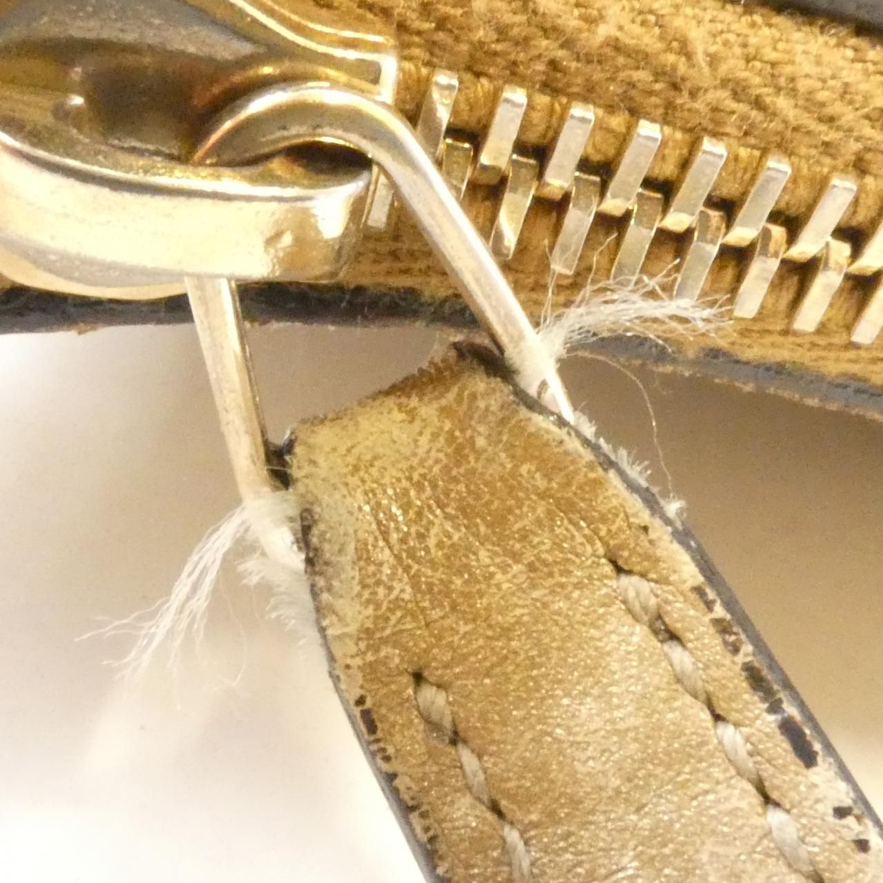 Gucci Shoulder Bag Gold — view 7