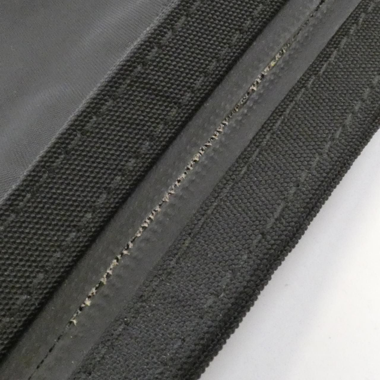 Balenciaga Explorer Pouch Black — view 5