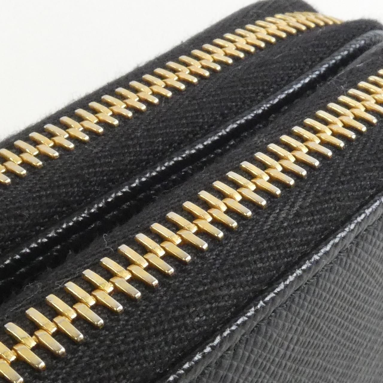 Prada Shoulder Bag Gold — view 6