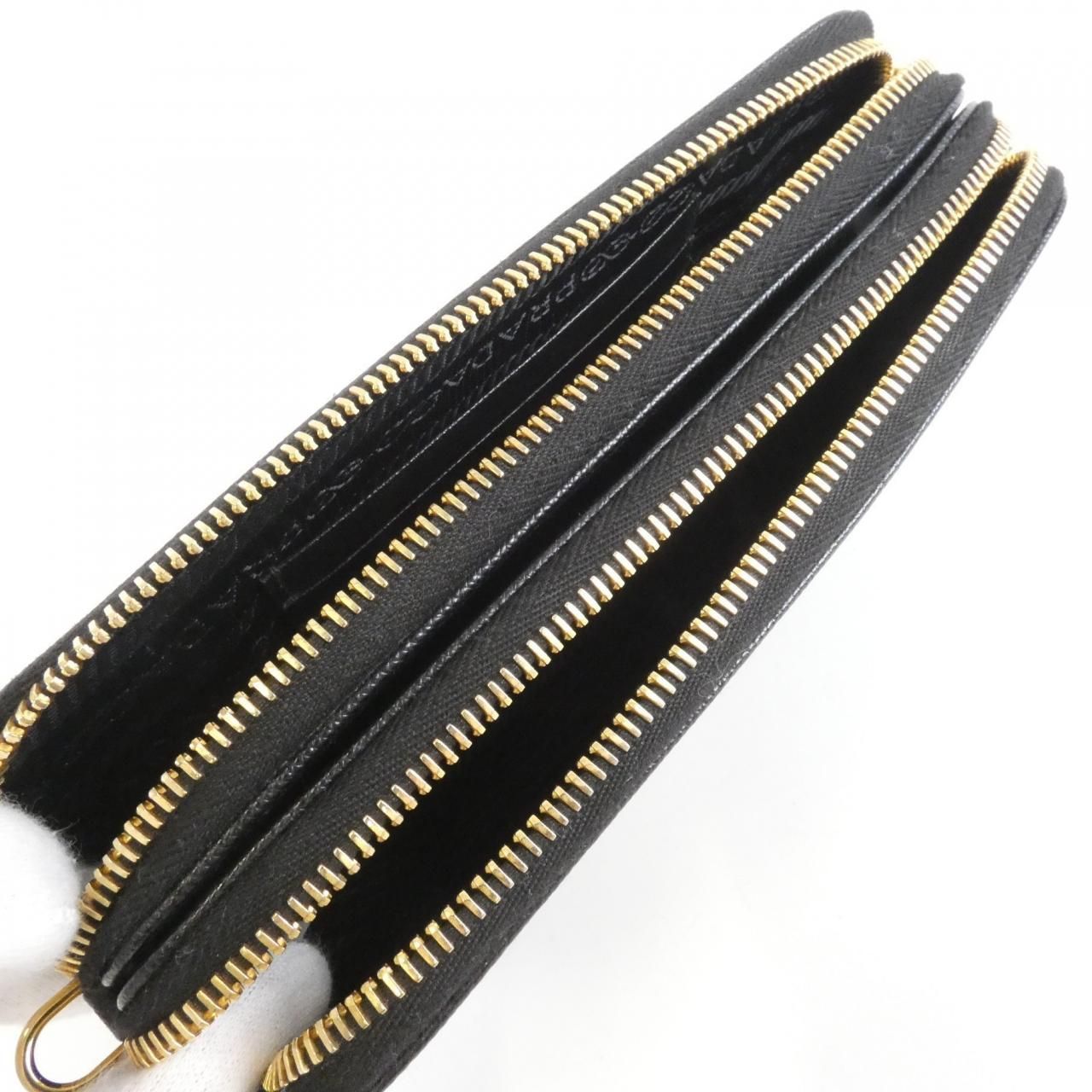 Prada Shoulder Bag Gold — view 7