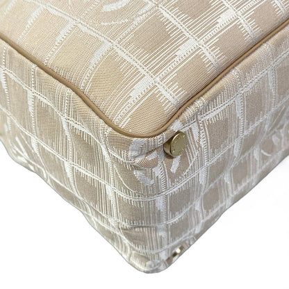 Chanel Handbag New Travel Line Ivory Beige Leather — view 6
