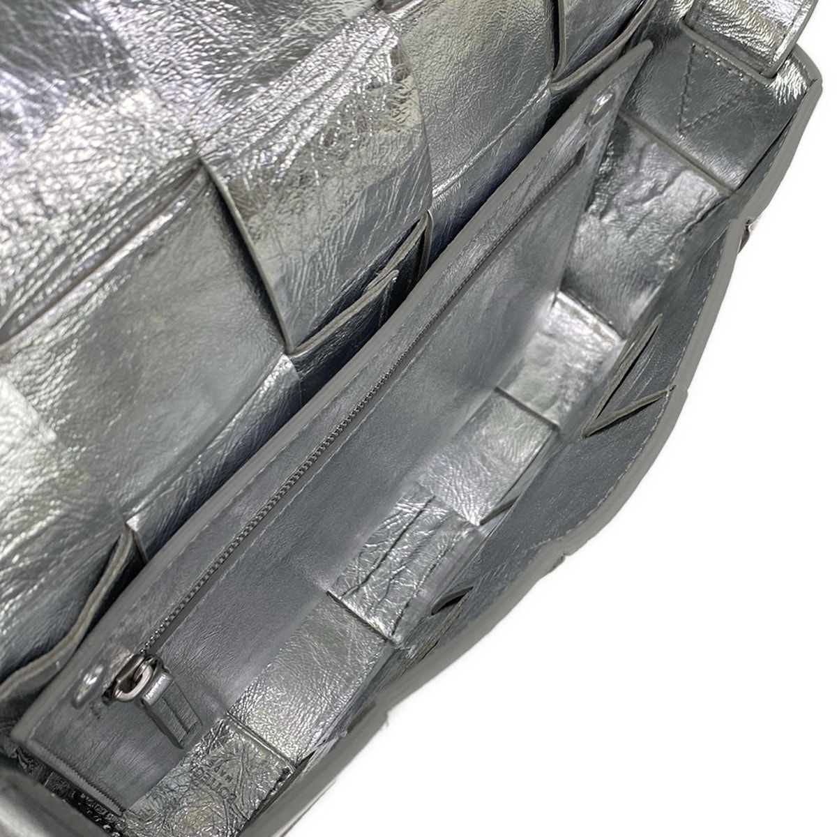 Bottega Veneta Shoulder Bag Cassette Silver Leather — view 7
