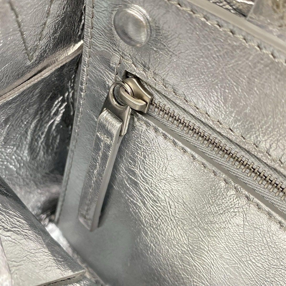 Bottega Veneta Shoulder Bag Cassette Silver Leather — view 8