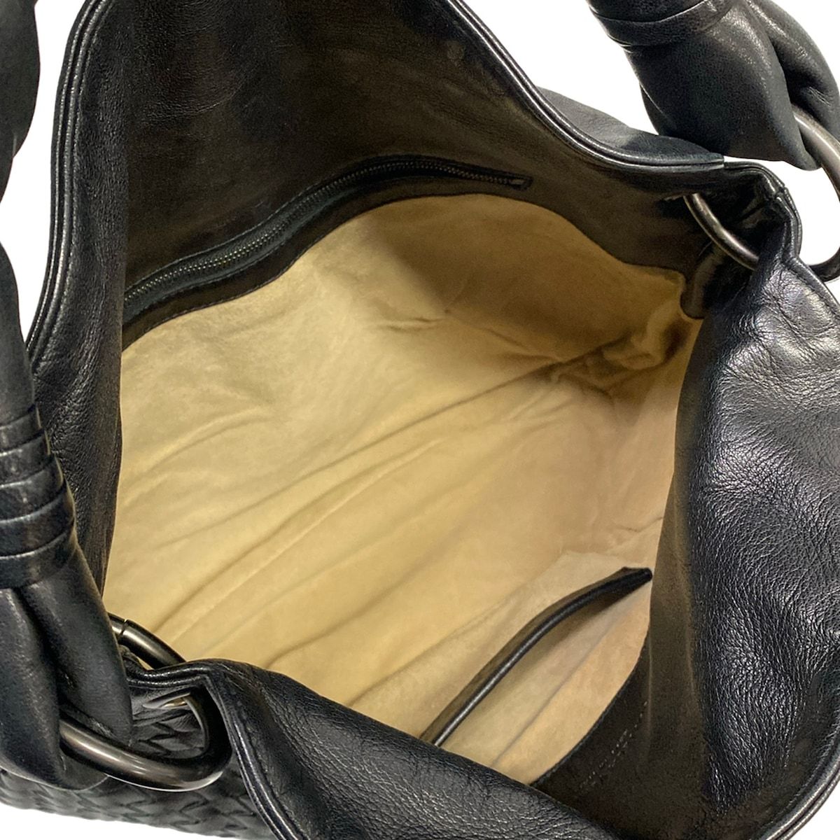 Bottega Veneta Shoulder Bag Intrecciato Black Leather — view 7